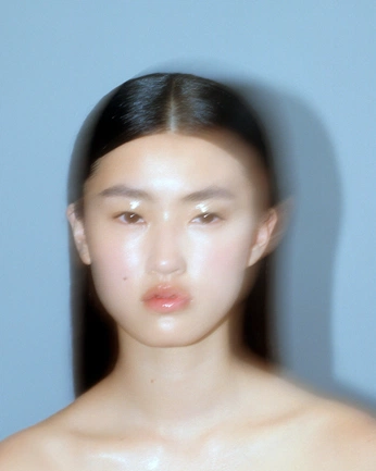 A cover of "blury / lighting" cluster. The owner is bonseong. The cluster consists of 1 element.