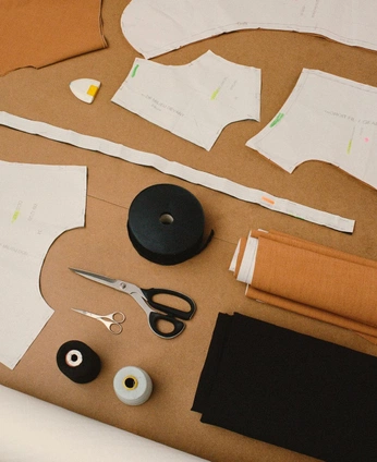 A cover of "GILHAUS" cluster. The owner is laritus. The cluster consists of 5 elements.