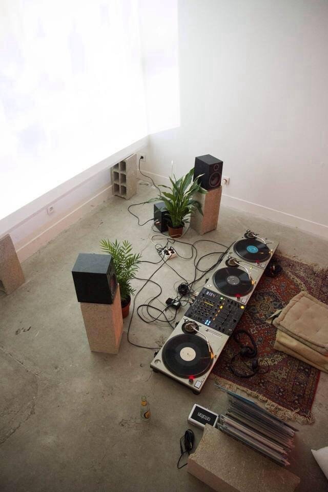 sound / interior / home