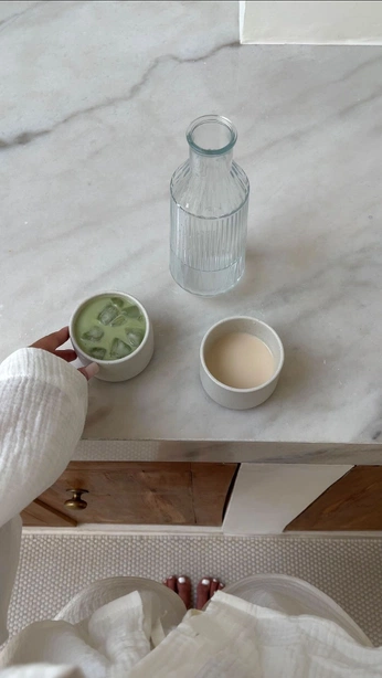 A cover of "Amazonida Aesthetics" cluster. The owner is laboh3me. The cluster consists of 50 elements.