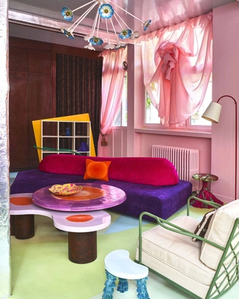 A cover of "interior BOLD" cluster. The owner is distraughtful. The cluster consists of 13 elements.