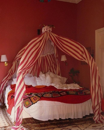 A cover of "Bedroom" cluster. The owner is martalindam. The cluster consists of 1 element.