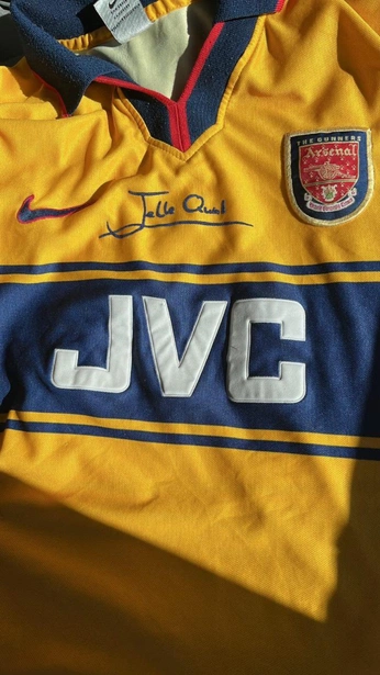 A cover of "Arsenal" cluster. The owner is marcow. The cluster consists of 170 elements.