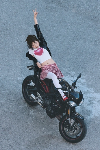 A cover of "talissa photoshoot" cluster. The owner is prozach. The cluster consists of 5 elements.