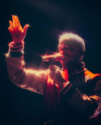 A cover of "Photographic" cluster. The owner is superalways. The cluster consists of 12 elements.