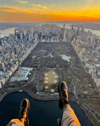 A cover of "Golden" cluster. The owner is masteurp. The cluster consists of 2 elements.