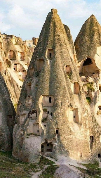 A cover of "Shang clan city" cluster. The owner is limoniene. The cluster description is "Picturing Shang Mountain and it's city from Reverend Insanity". The cluster consists of 27 elements.