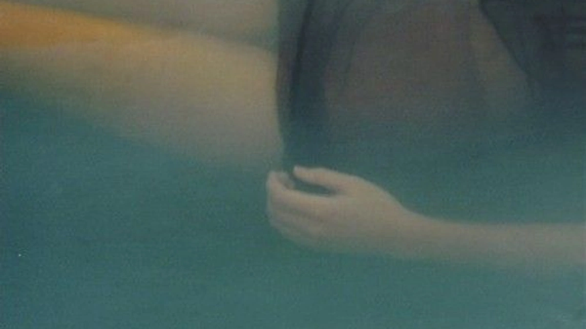 a voir horror underwater ( lily.wilson) / Cosmos