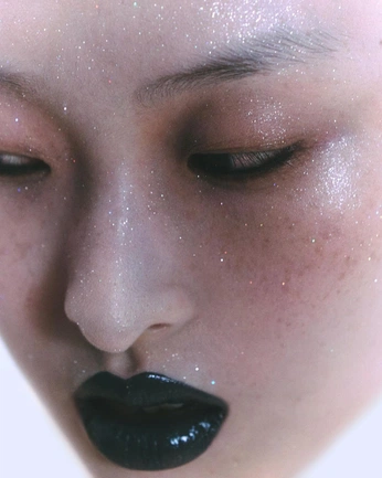 A cover of "lighting" cluster. The owner is insufferrable. The cluster consists of 1 element.