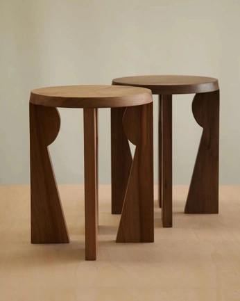 A cover of "Meuble" cluster. The owner is efactive. The cluster consists of 142 elements.