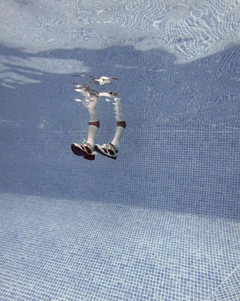 A cover of "weird" cluster. The owner is leach01. The cluster consists of 2 elements.