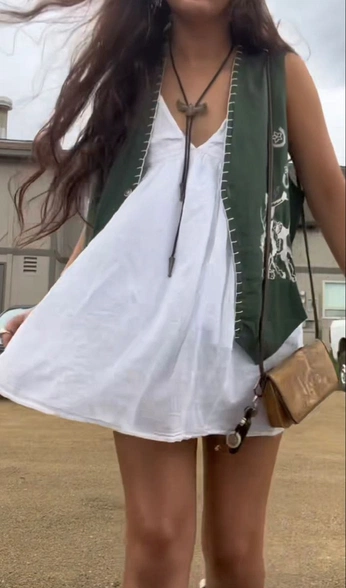 A cover of "Summer 2024 Outfit Inspo" cluster. The owner is ghealey. The cluster consists of 17 elements.