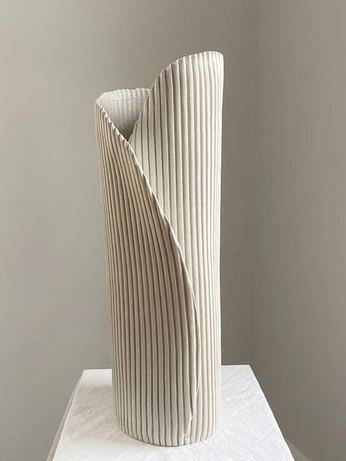 A cover of "elements" cluster. The owner is katejournals. The cluster consists of 9 elements.