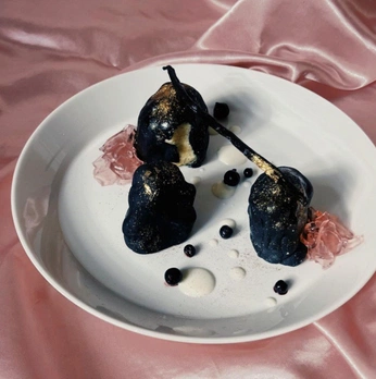 A cover of "Edible Palette" cluster. The owner is melloon. The cluster description is "umptious | curated | spreads". The cluster consists of 18 elements.