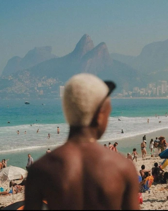 A cover of "Clube 58" cluster. The owner is ennes. The cluster consists of 12 elements.