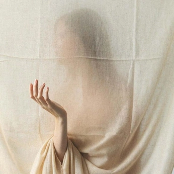 A cover of "artinspo" cluster. The owner is kerely. The cluster consists of 18 elements.