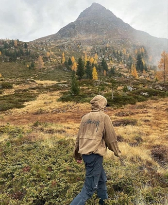 A cover of "Hiking" cluster. The owner is knoale. The cluster consists of 7 elements.