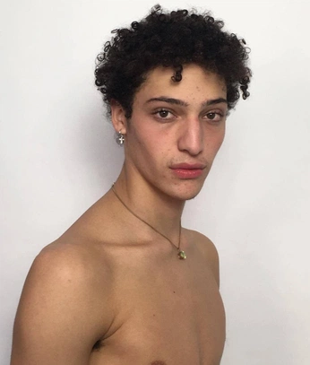 A cover of "men`s models hair" cluster. The owner is ruanovaes. The cluster consists of 5 elements.