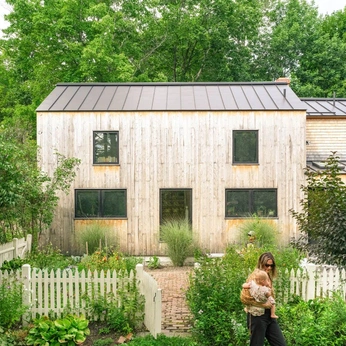 A cover of "House" cluster. The owner is pravinsingh. The cluster description is "Looking forward". The cluster consists of 211 elements.