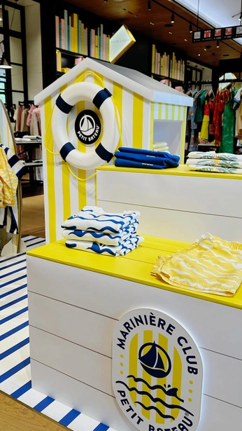 A cover of "nov" cluster. The owner is temeritynoir. The cluster consists of 40 elements.