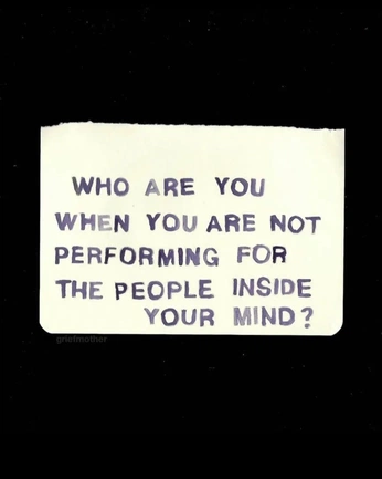 A cover of "Quotes" cluster. The owner is thaisferraz. The cluster consists of 24 elements.