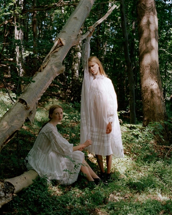 A cover of "creative" cluster. The owner is alinaackwonu. The cluster consists of 24 elements.