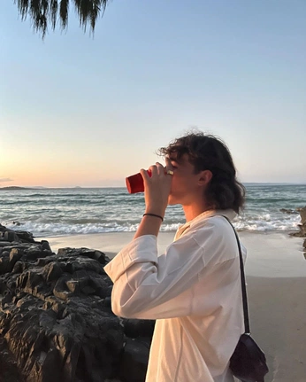 A cover of "Hellomynameisfarrah" cluster. The owner is farrahtrinity. The cluster consists of 74 elements.