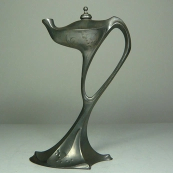 A cover of "illustrations" cluster. The owner is elixiiiri. The cluster description is "random design shit inspo". The cluster consists of 25 elements.