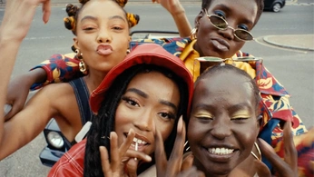 A cover of "Friends" cluster. The owner is meganisworking. The cluster consists of 38 elements.