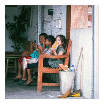 A cover of "Photo" cluster. The owner is birdi. The cluster consists of 13 elements.