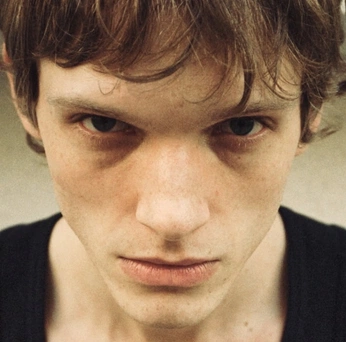 A cover of "Andre" cluster. The owner is katst. The cluster consists of 11 elements.