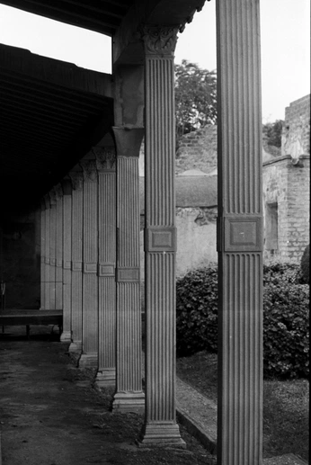 A cover of "LV_HJ" cluster. The owner is fannydora. The cluster consists of 61 elements.