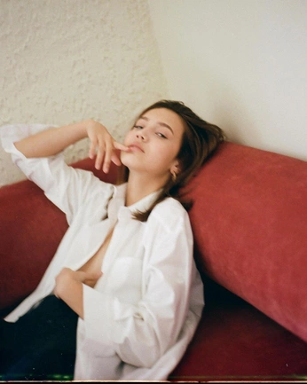 A cover of "Casual portrait vibess" cluster. The owner is gauthphotos. The cluster consists of 10 elements.