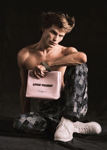 A cover of "Jordan  Barrett" cluster. The owner is bazilic. The cluster consists of 88 elements.