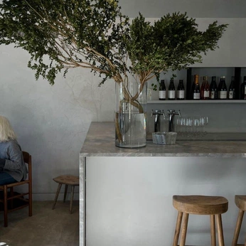 A cover of "stunning" cluster. The owner is artbylorraine. The cluster consists of 41 elements.