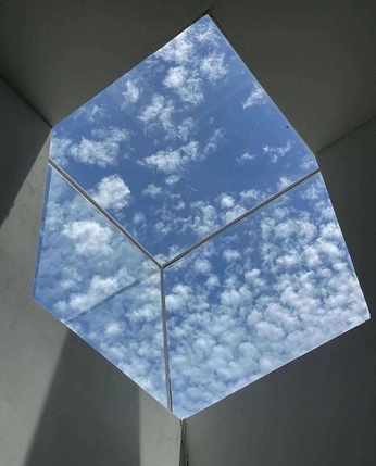 A cover of "Lucernario" cluster. The owner is artkhate. The cluster consists of 2 elements.