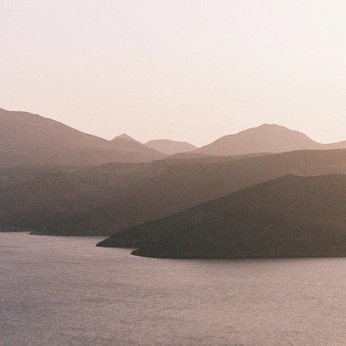 A cover of "Ethereal Halo" cluster. The owner is irokostudio.lili. The cluster consists of 13 elements.