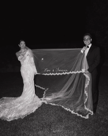 A cover of "wedding" cluster. The owner is divinejermaine. The cluster consists of 13 elements.