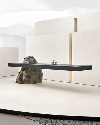 A cover of "Arghaus" cluster. The owner is cc14288. The cluster consists of 230 elements.