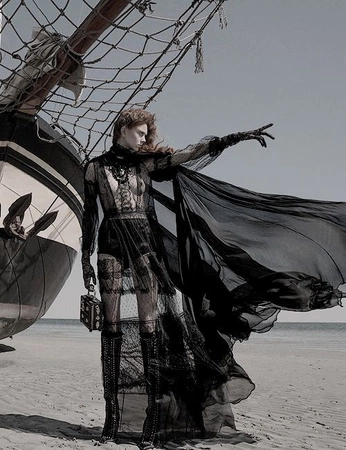 A cover of "Disfraz" cluster. The owner is mandragoraverde. The cluster consists of 15 elements.