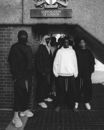 A cover of "9point8shoot" cluster. The owner is om999. The cluster consists of 8 elements.