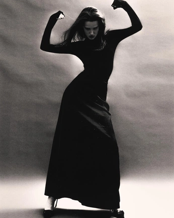 A cover of "People" cluster. The owner is bravadostudio. The cluster consists of 32 elements.