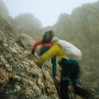 A cover of "outdoor photography" cluster. The owner is sheilashares. The cluster description is "trees, rocks, and climbing". The cluster consists of 22 elements.