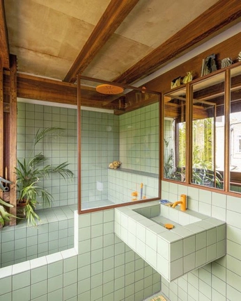 A cover of "Orange" cluster. The owner is colourjo. The cluster consists of 2 elements.