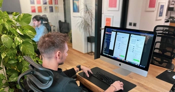 A cover of "reference" cluster. The owner is stf.y16. The cluster consists of 2 elements.