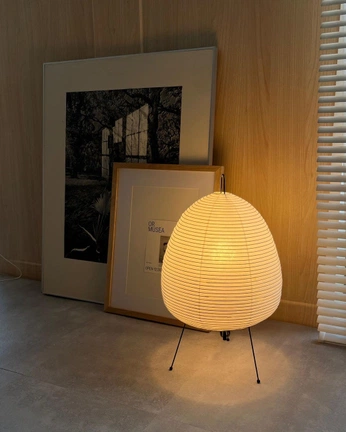 A cover of "Lamps" cluster. The owner is bmartins. The cluster consists of 4 elements.