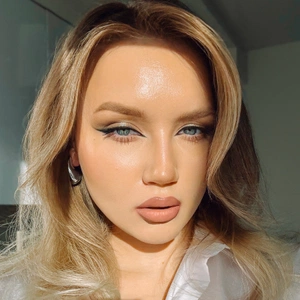 Anastasia Konstantinova avatar