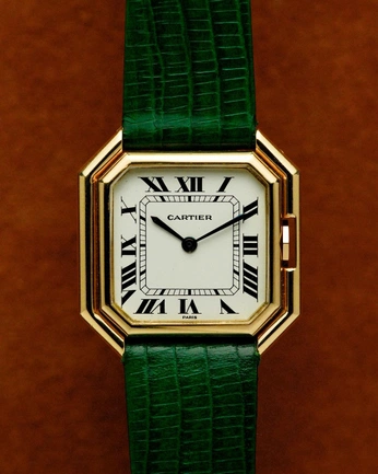 A cover of "Jewlery" cluster. The owner is brunettemoment. The cluster consists of 6 elements.