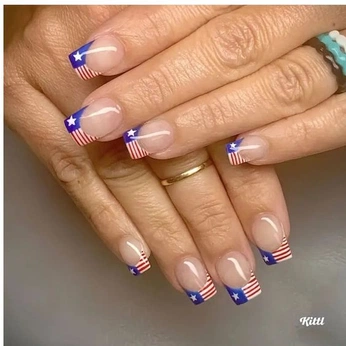 A cover of "4th of July Ideas" cluster. The owner is lunasluxetravels. The cluster consists of 40 elements.