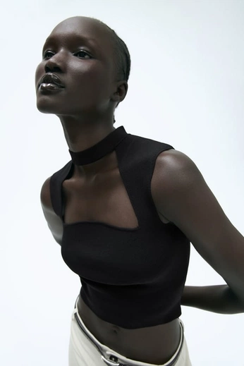 A cover of "POSE [pintrest]" cluster. The owner is david.osand. The cluster consists of 18 elements.